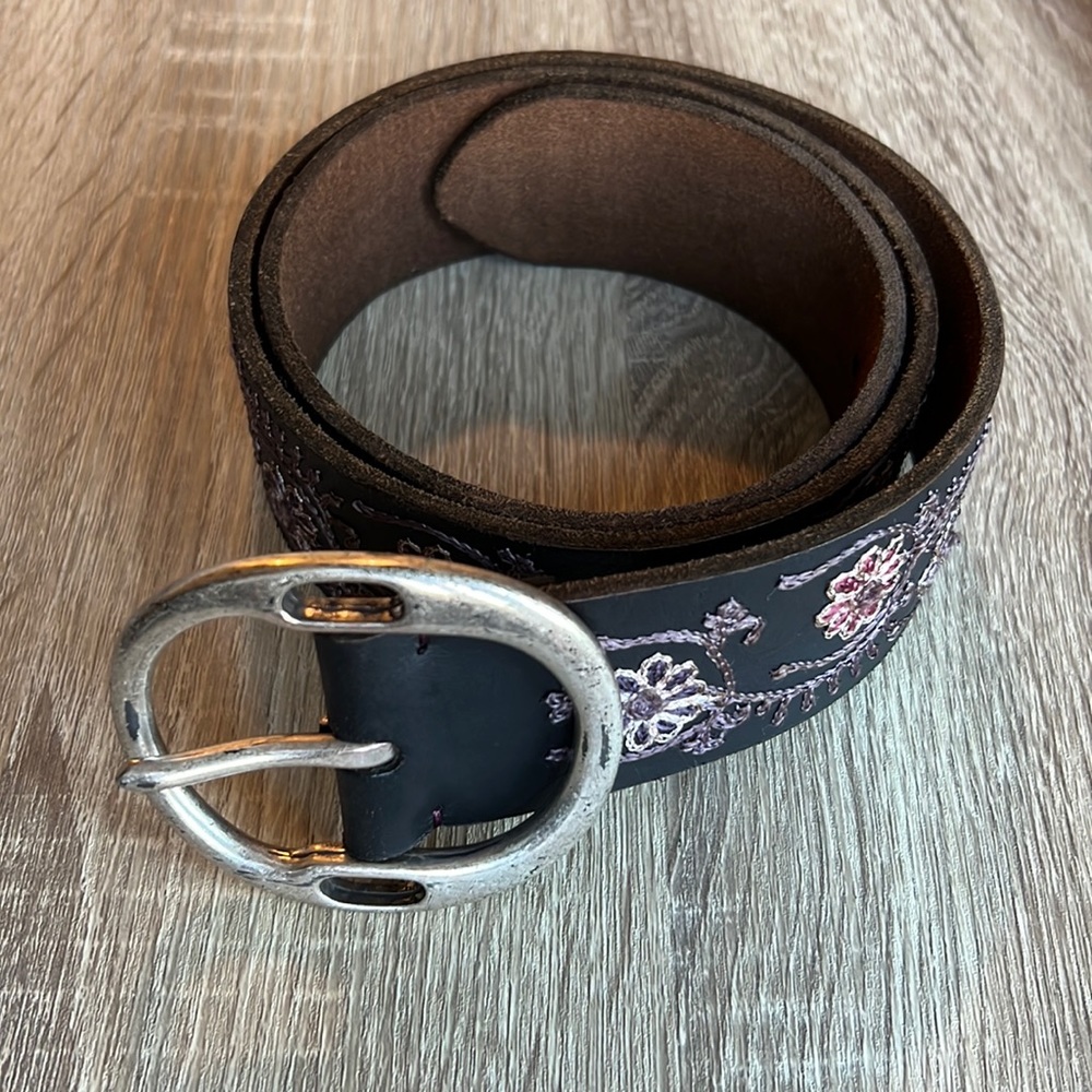 Lucky Brand Embroidered Purple Floral Black Leather Belt